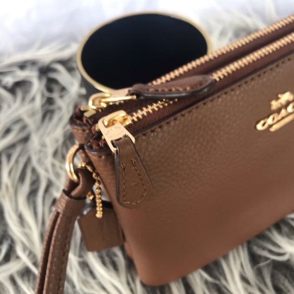 NWT Coach Double Corner Zip Wrislet - Picture 11 of 12